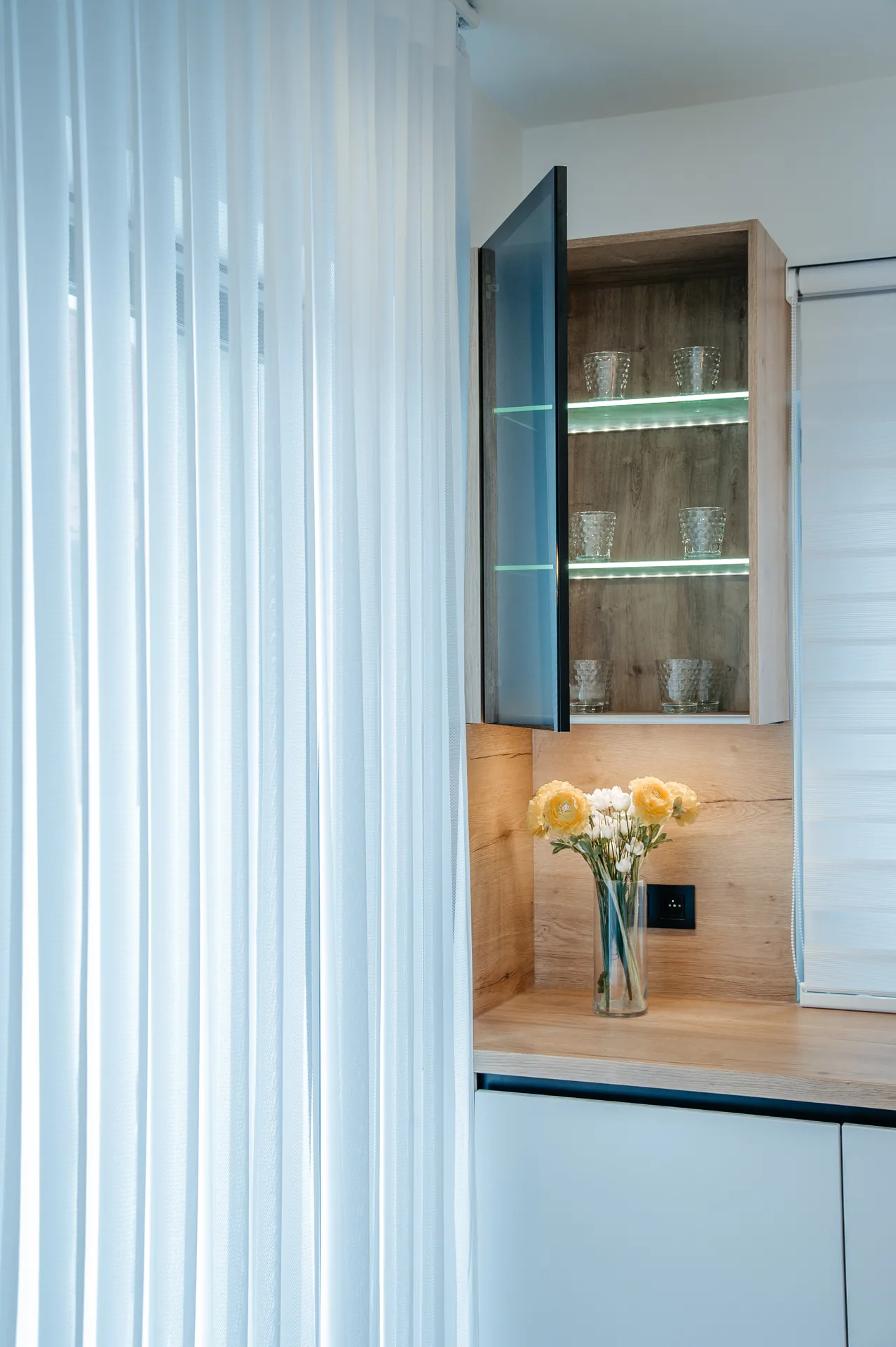 Plus — arctic white, blat oak ventura — poza 10
