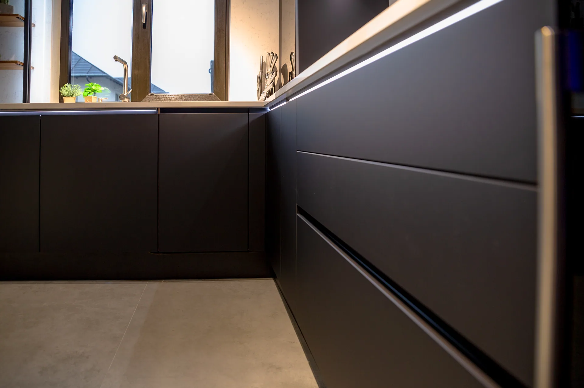 Plus — black, blat quartz — poza 14